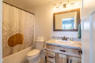 2024 SW Family Ln, Grants Pass, OR 97527 - Photo 19