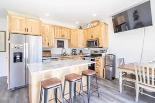 2024 SW Family Ln, Grants Pass, OR 97527 - Photo 13
