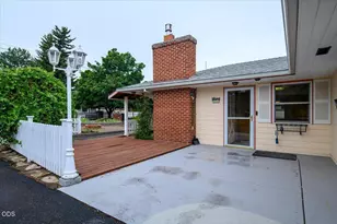 2586 SW 27th St, Redmond, OR 97756 - Photo 3