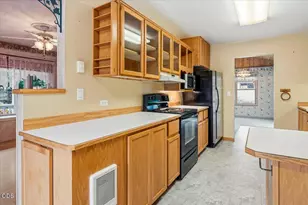 2586 SW 27th St, Redmond, OR 97756 - Photo 11