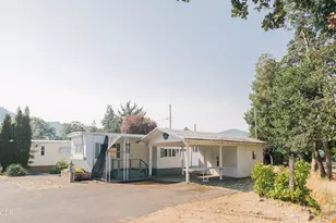 22071 Or-62, Shady Cove, OR 97539 - Photo 3