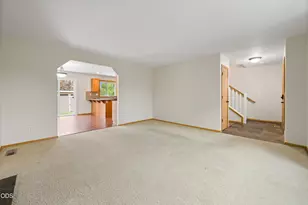 63441 Stacy Ln, Bend, OR 97701 - Photo 9