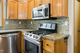 63441 Stacy Ln, Bend, OR 97701 - Photo 15