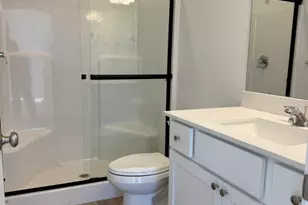 553 NE Mitchell St, Madras, OR 97741 - Photo 13