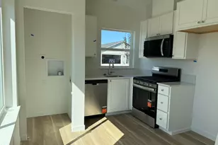 553 NE Mitchell St, Madras, OR 97741 - Photo 11