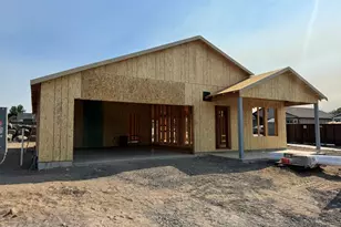 553 NE Mitchell St, Madras, OR 97741 - Photo 5