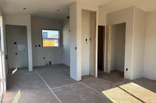 553 NE Mitchell St, Madras, OR 97741 - Photo 13