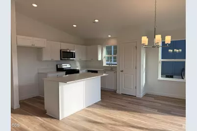553 NE Mitchell Street, Madras, OR 97741 - Photo 15