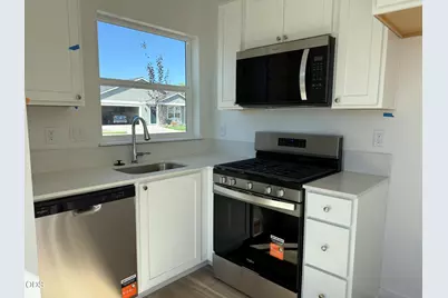 553 NE Mitchell Street, Madras, OR 97741 - Photo 15