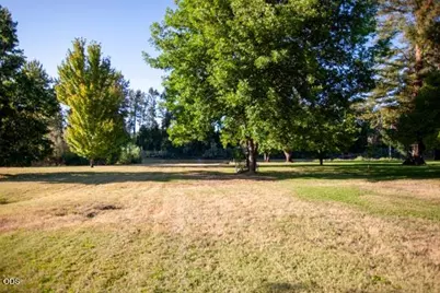 2990 S River Road, Grants Pass, OR 97527 - Photo 23