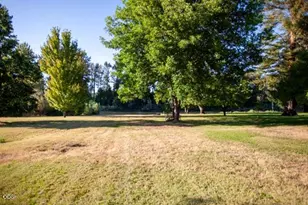 2990 S River Rd, Grants Pass, OR 97527 - Photo 23