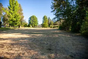 2990 S River Rd, Grants Pass, OR 97527 - Photo 29