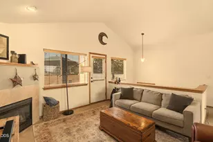 438 NW 19th, Redmond, OR 97756 - Photo 3