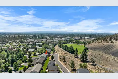 1926 NE Sams Loop, Bend, OR 97701 - Photo 3