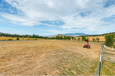 5597 Highway 66, Ashland, OR 97520 - Photo 61