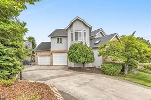 2991 Lexington Dr, Medford, OR 97504 - Photo 1