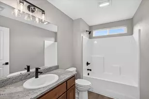 2981 Stonebrook Dr, Medford, OR 97504 - Photo 15
