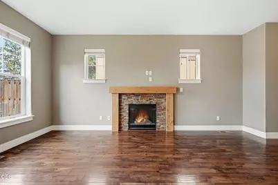 1055 SE Leonel Lane, Bend, OR 97702 - Photo 7