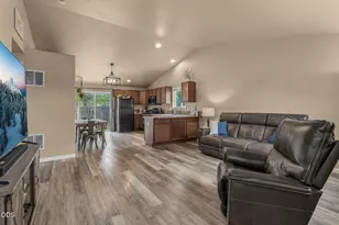 2620 NE 3rd St, Redmond, OR 97756 - Photo 7