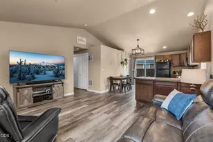 2620 NE 3rd St, Redmond, OR 97756 - Photo 9