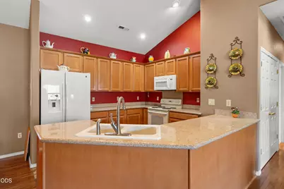 2783 Parkwood Village Lane, Central Point, OR 97502 - Photo 17