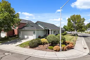 2783 Parkwood Village Ln, Central Point, OR 97502 - Photo 31