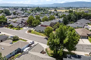 2783 Parkwood Village Ln, Central Point, OR 97502 - Photo 37