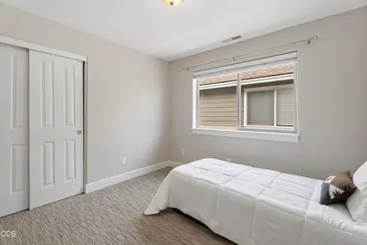 21340 NE Evelyn Place, Bend, OR 97701 - Photo 19
