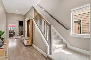 21340 NE Evelyn Pl, Bend, OR 97701 - Photo 3