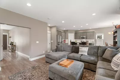 21340 NE Evelyn Place, Bend, OR 97701 - Photo 5