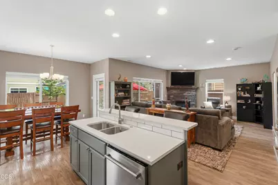 21340 NE Evelyn Place, Bend, OR 97701 - Photo 7