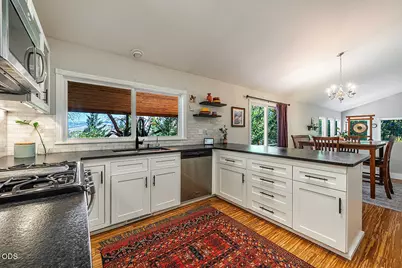 1000 Ivy Lane, Ashland, OR 97520 - Photo 11