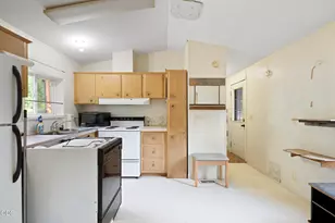 200 Lizzy Ln, Glendale, OR 97442 - Photo 7