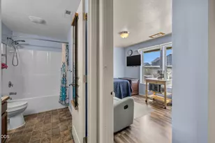 252 Southwest 33rd Drive, Redmond, OR 97756 - Photo 23