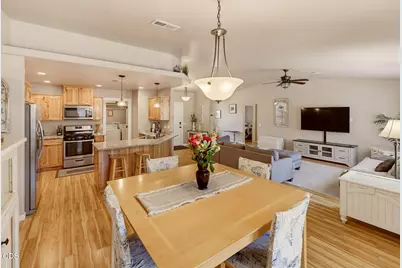 1003 SE Grandview Avenue, Grants Pass, OR 97527 - Photo 9