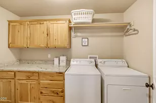 1003 SE Grandview Ave, Grants Pass, OR 97527 - Photo 17