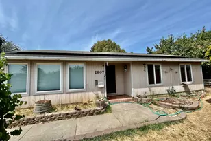 2807 Hammer Ct, Medford, OR 97501 - Photo 1