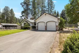 4809 E Evans Creek Rd, Rogue River, OR 97537 - Photo 3