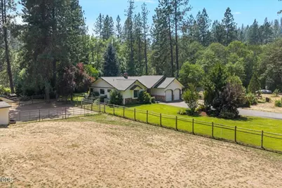 4809 E Evans Creek Road, Rogue River, OR 97537 - Photo 37