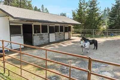4809 E Evans Creek Road, Rogue River, OR 97537 - Photo 41