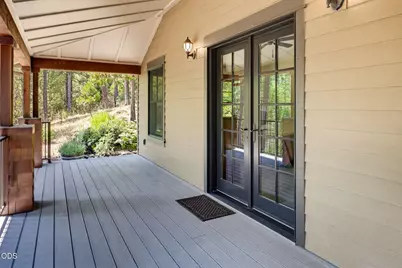 2280 Queens Branch Road, Rogue River, OR 97537 - Photo 9