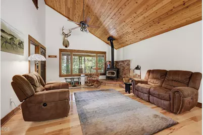 2280 Queens Branch Road, Rogue River, OR 97537 - Photo 11