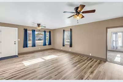 506 W Clark Street, Medford, OR 97501 - Photo 11