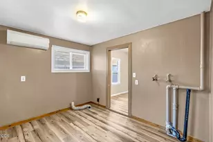 506 W Clark St, Medford, OR 97501 - Photo 15