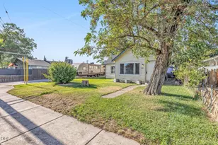 506 W Clark St, Medford, OR 97501 - Photo 1