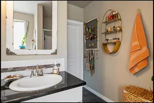4594 SW Volcano View Way, Redmond, OR 97756 - Photo 19