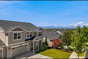 4594 SW Volcano View Way, Redmond, OR 97756 - Photo 3