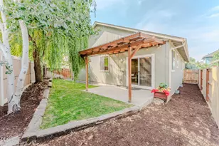 640 SE Reed Market Rd, Bend, OR 97702 - Photo 39
