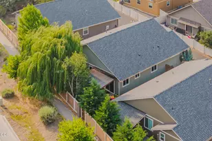 640 SE Reed Market Rd, Bend, OR 97702 - Photo 43