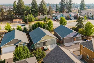 640 SE Reed Market Rd, Bend, OR 97702 - Photo 45